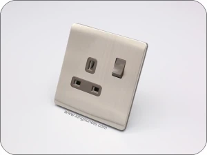 Suurbritannia standardne lülitatav pistikupesa